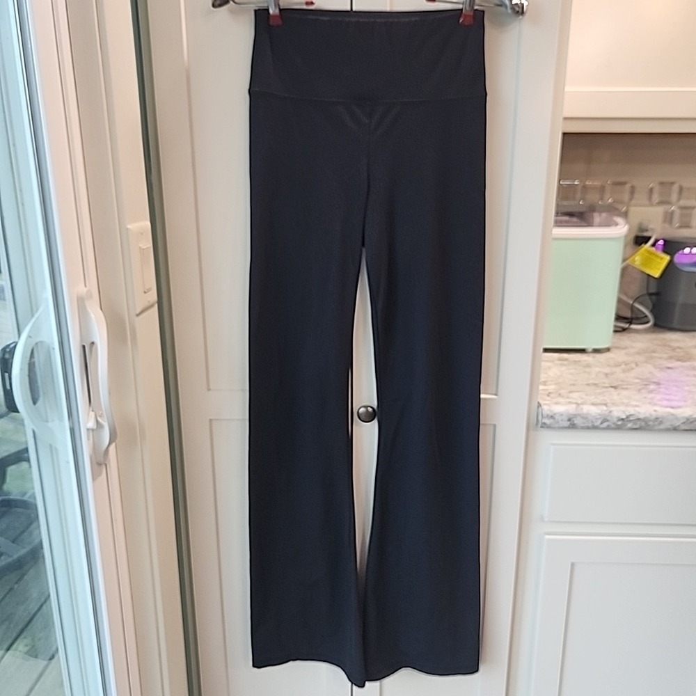 American Eagle The Everything Flare Legging Black Size Small Casual‎